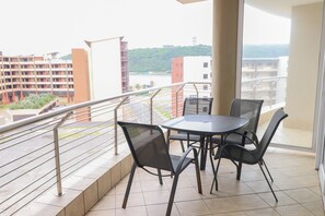 Outdoor dining - Enjoy Durbans Finest area along the beach (Point Waterfront)