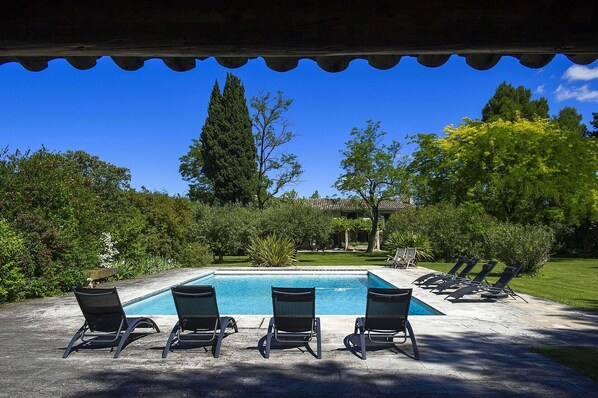 Piscina all'aperto, una piscina riscaldata