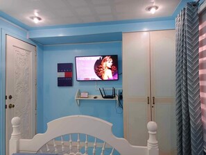 Interior - THE FABULUZ DELUXE ONE BEDROOM SUITE (Malolos)