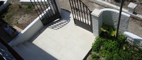 Iron/ironing board, free cots/infant beds, free WiFi