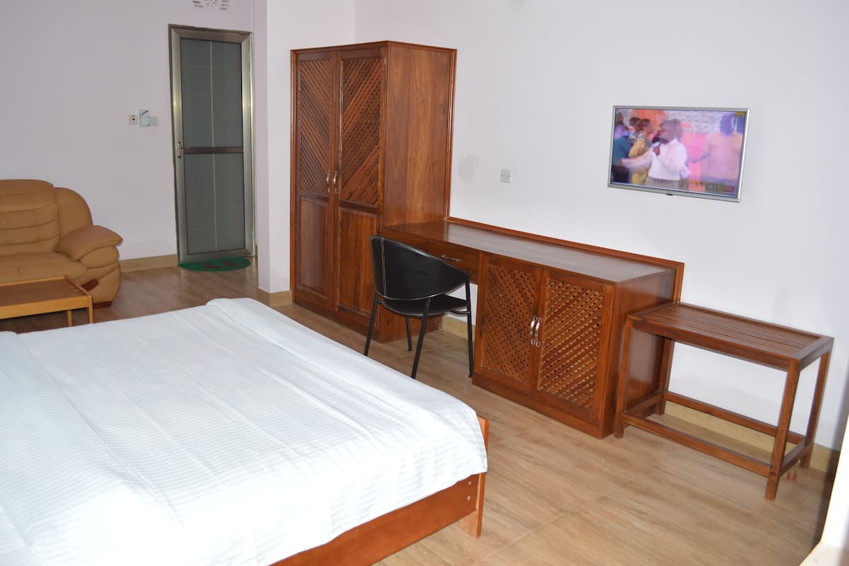 1 chambre, bureau, rideaux occultants, chambres insonorisées