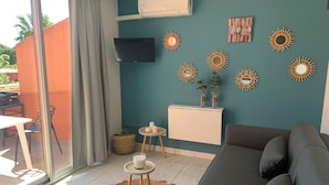 Studio | Living area | Flat-screen TV - Residence Antinea (Argelès-sur-Mer)