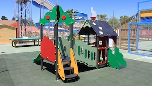 Children’s play area – outdoor - Residence Antinea (Argelès-sur-Mer)