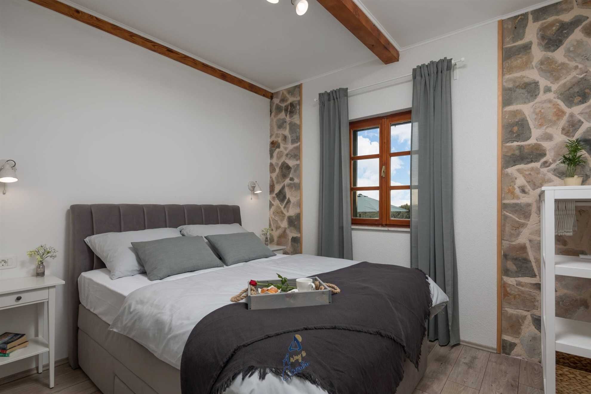 3 bedrooms, iron/ironing board, travel crib, WiFi