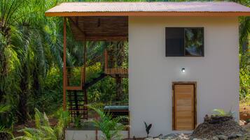 Villa, 2 Queen Beds | Minibar, desk, laptop workspace, bed sheets