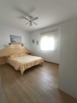 3 bedrooms, iron/ironing board, WiFi