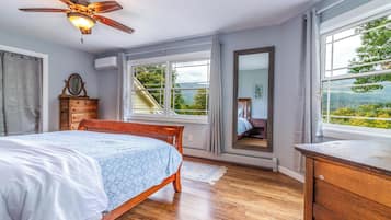 5 bedrooms, iron/ironing board, travel cot, free WiFi