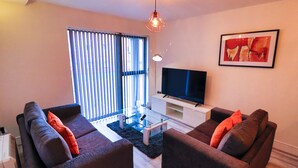 Apartment | Living room | Flat-screen TV - The Symphony by Lettable (Liverpool)