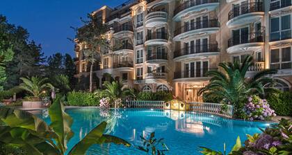 Venera & Anastasia Palace Apartments