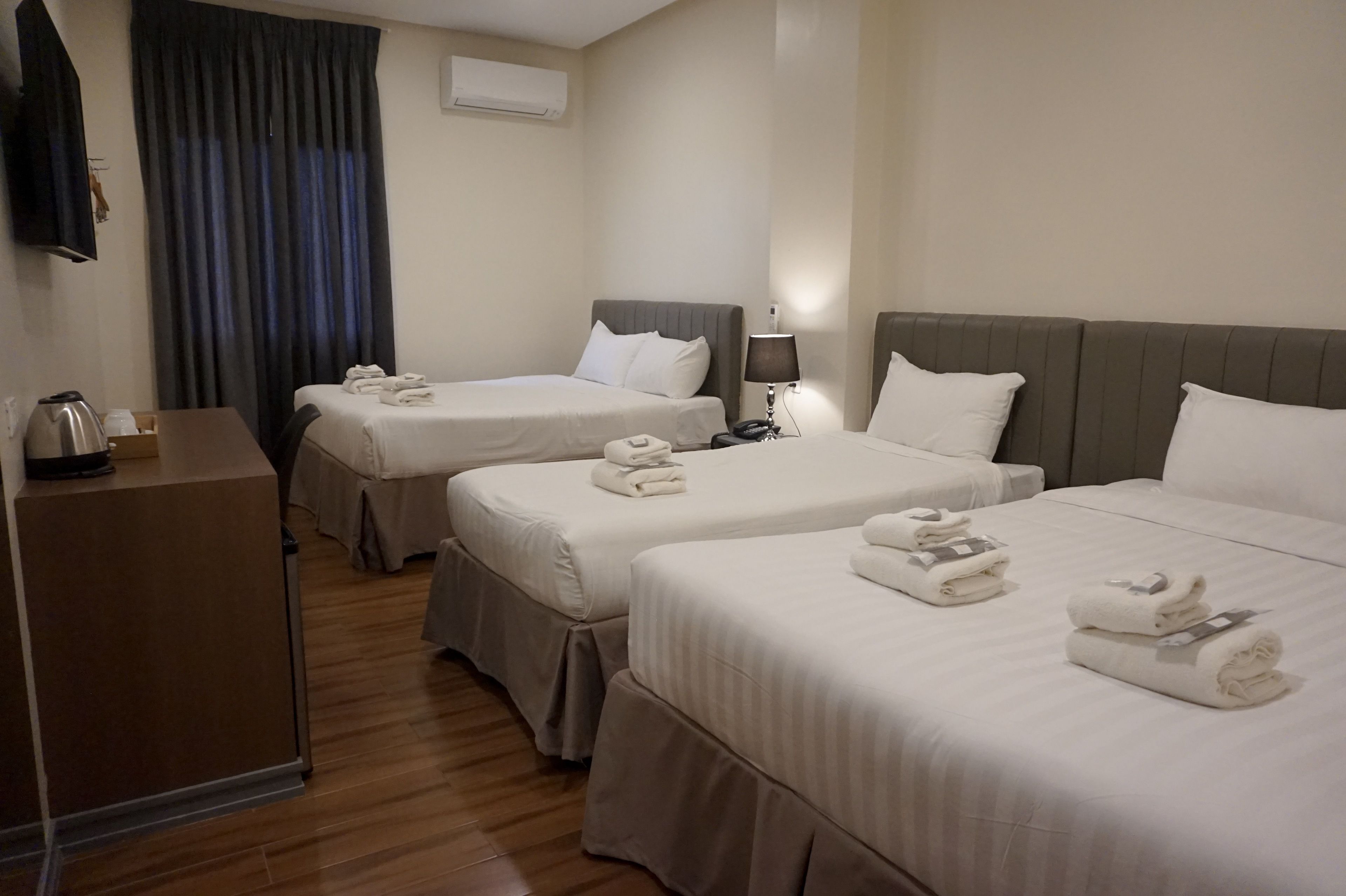 Hypo-allergenic bedding available, Select Comfort beds, minibar