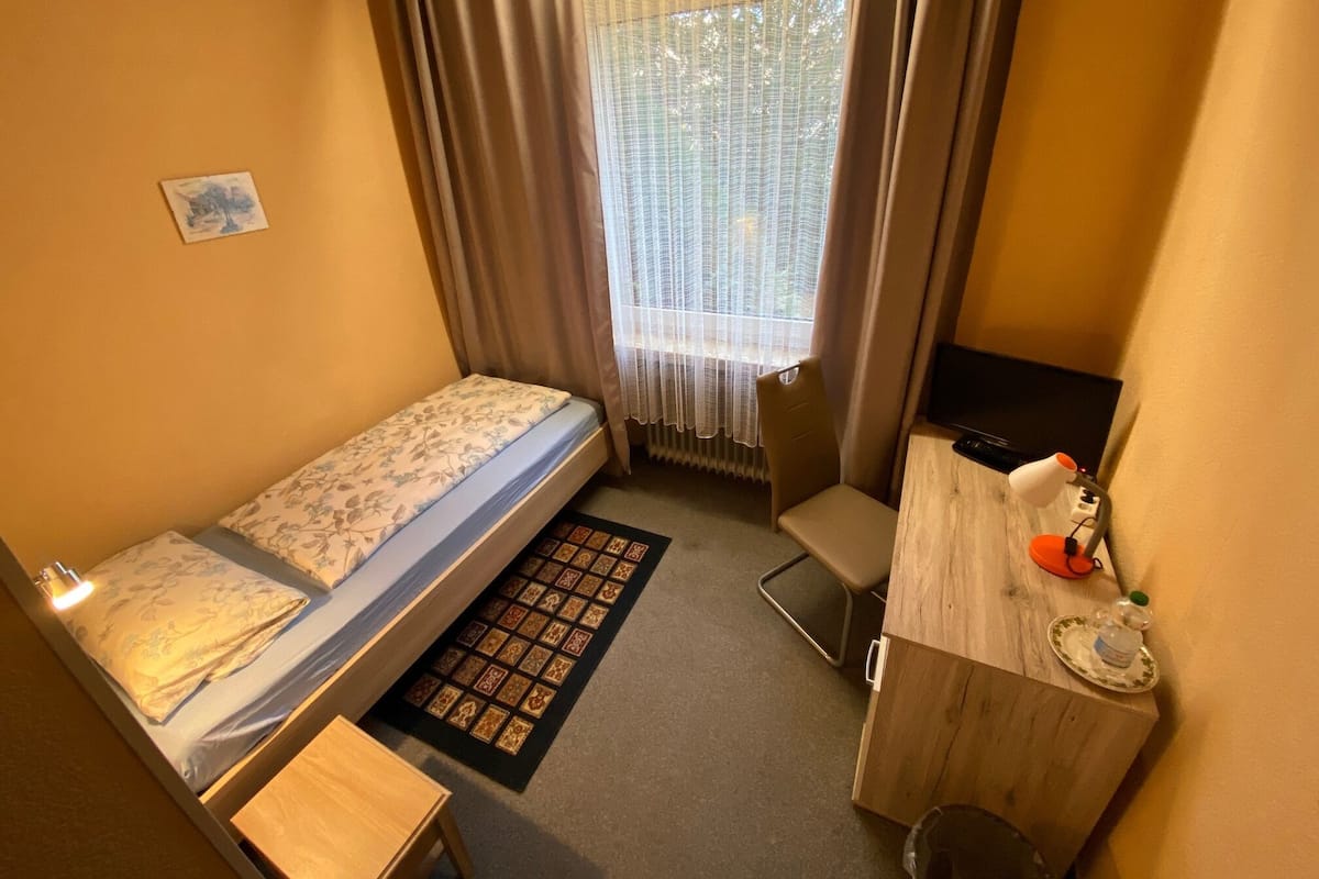 Basic Single Room