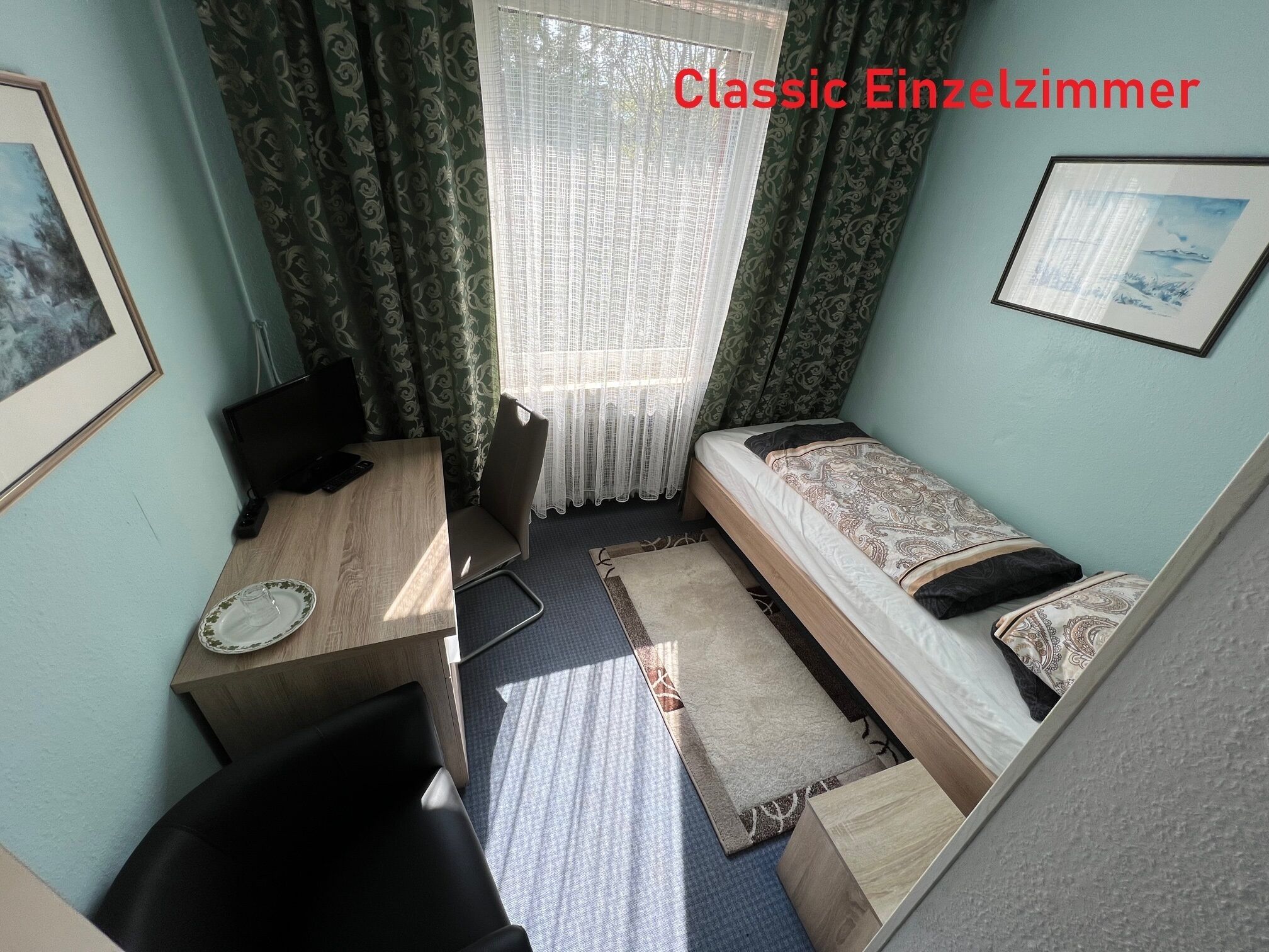 Classic Single Room | Desk, laptop workspace, WiFi (free), individually decorated