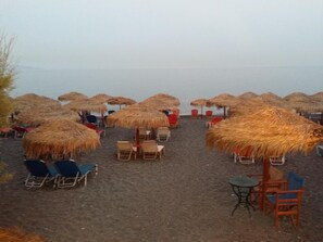 Beach nearby - Ocean View (Santorini)
