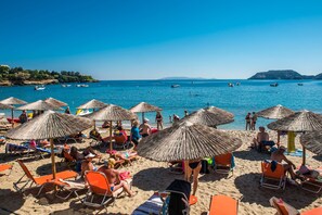 Beach nearby, sun-loungers, beach umbrellas - Thania Seaside Smotel - Adults Only (Malevizi)