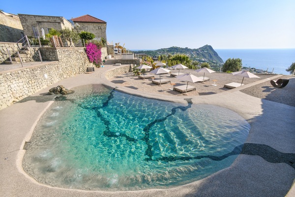 Alberca al aire libre por temporada