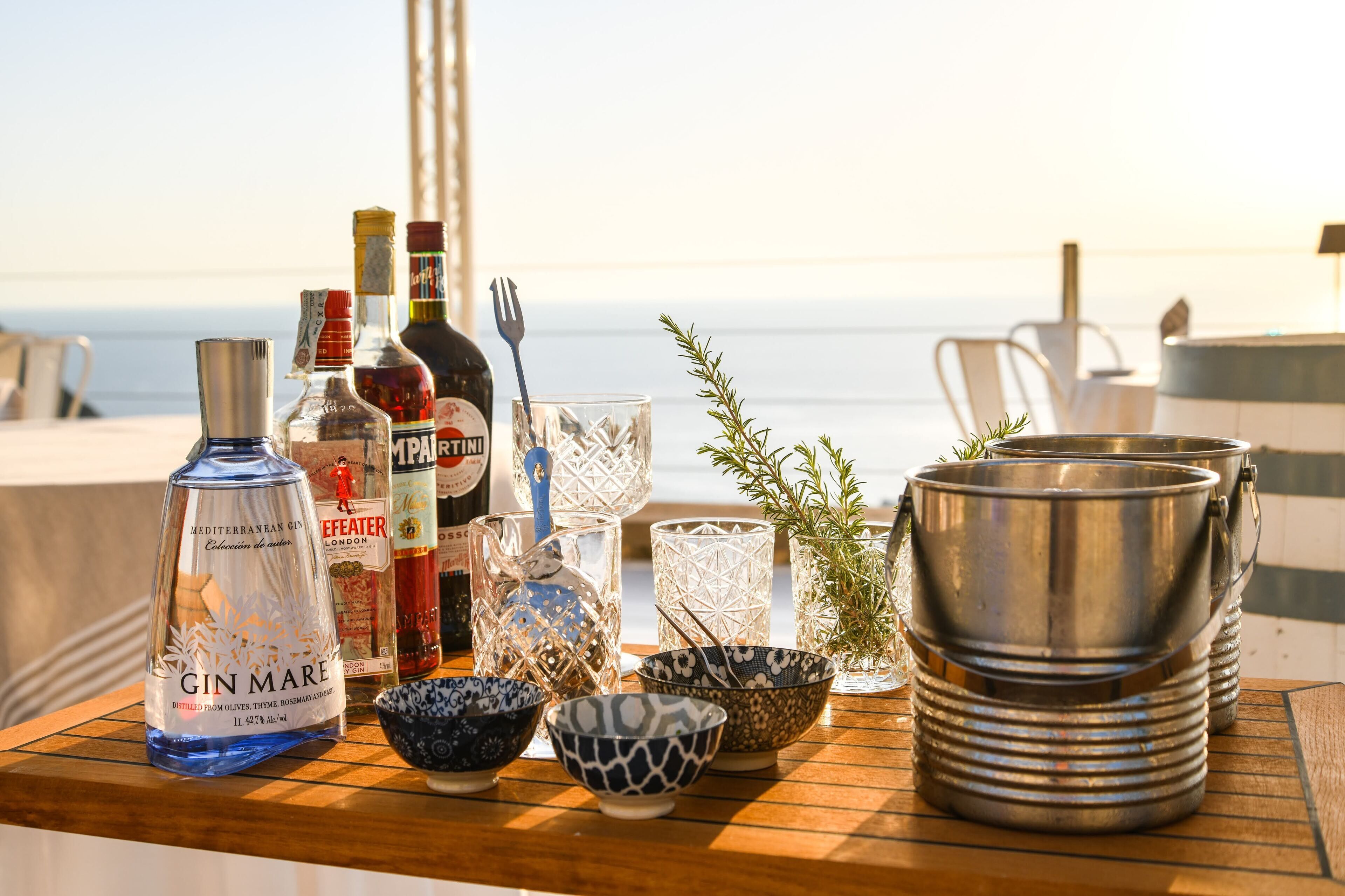 Bar ved bassenget