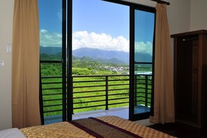 Comfort Quadruple Room, Non Smoking, Partial Ocean View - Flrice Villa (Changbin)