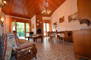 Appartement, 3 chambres (D-7) | Coin séjour