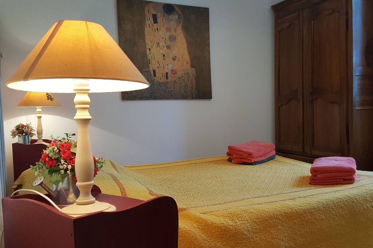 Villa, 4 Bedrooms | Langsir/tirai gelap terus, kalis bunyi, seterika/papan seterika 