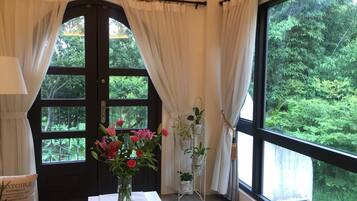 Literie de qualité supérieure, Wi-Fi gratuit, draps fournis