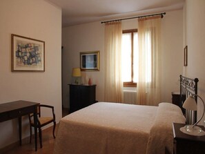 Comfort Double Room, Garden View | Desk, soundproofing, free cribs/infant beds, free WiFi