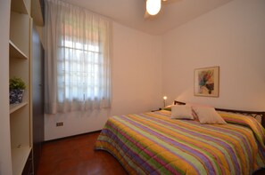 Cots/infant beds, bed sheets - Villa Riva (Lignano Sabbiadoro)