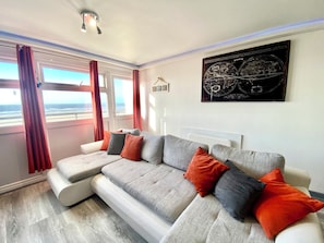 Sistema de insonorización, tabla de planchar con plancha y wifi gratis