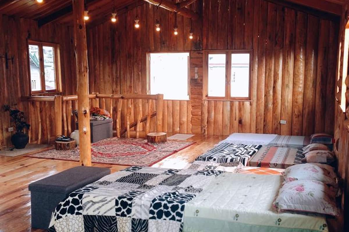 Family Room | Free WiFi, bed sheets