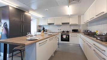 Stovetop, electric kettle