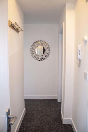 Hypo-allergenic bedding, iron/ironing board, free WiFi, bed sheets - Watson House (Blackpool)