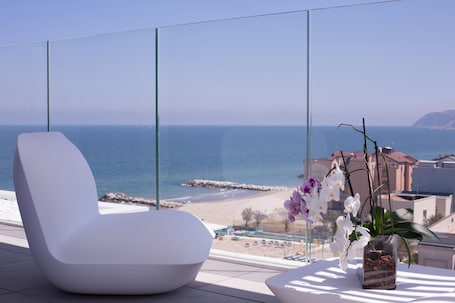 Exterior. Hotel Alexandra