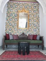 Deluxe Suite, Accessible, Private Bathroom