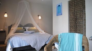 Double Room (Terre et mer) | Premium bedding, individually decorated, desk, blackout drapes