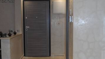 Apartment | Living area | Flat-screen TV