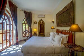 Deluxe Suite, Pool View (Winston) | 1 bedroom, minibar, in-room safe, desk - Il Parco dei Principi (Marrakech)