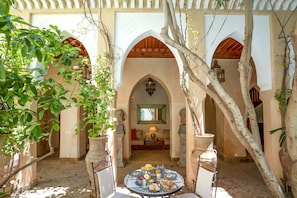 Outdoor dining - Il Parco dei Principi (Marrakech)