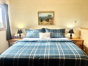 2 bedrooms, iron/ironing board, travel crib, free WiFi
