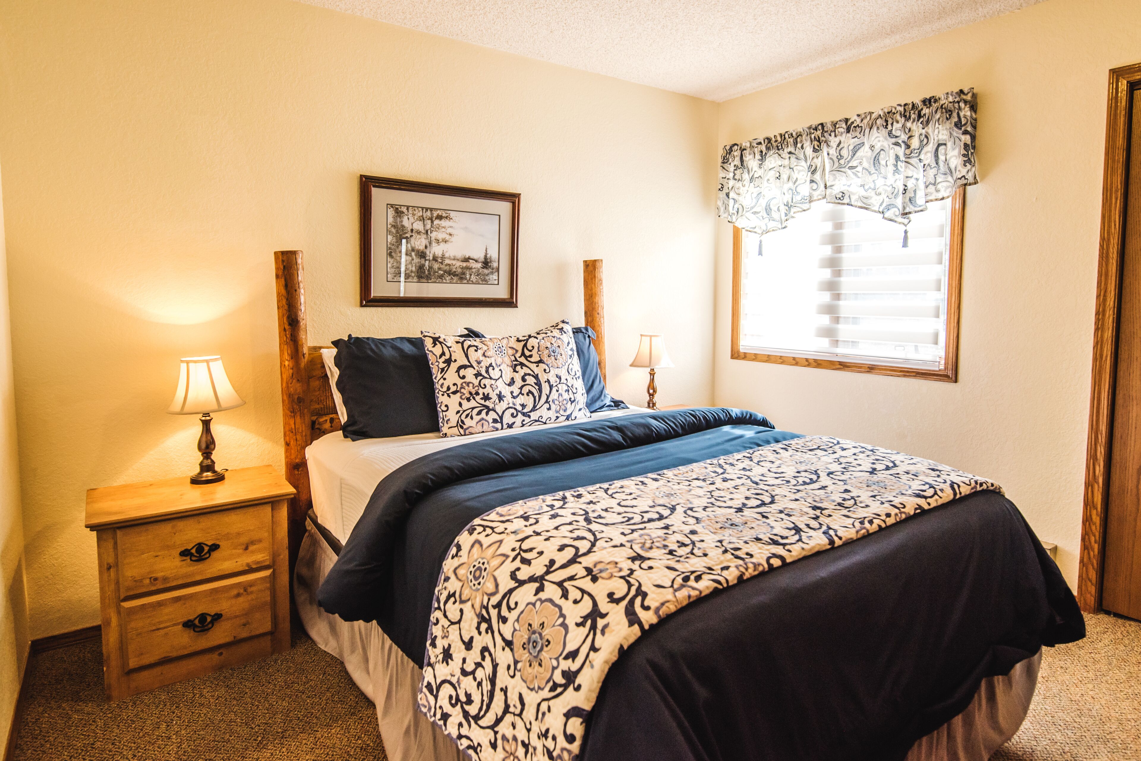 2 室のベッドルーム、アイロン / アイロン台、旅行用ベビーベッド、WiFi (無料)