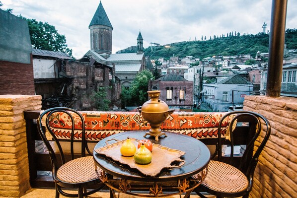 Comfort Double Room | Terrace/patio - Mariam R (Tbilisi)