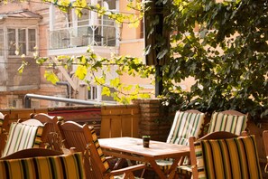 Terrace/patio - Mariam R (Tbilisi)
