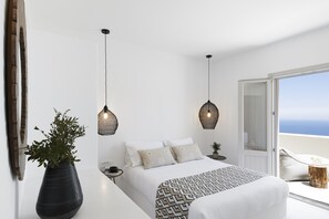 Suite, 1 Bedroom, Hot Tub (Outdoor Heated 3) | Premium bedding, Tempur-Pedic beds, in-room safe, soundproofing