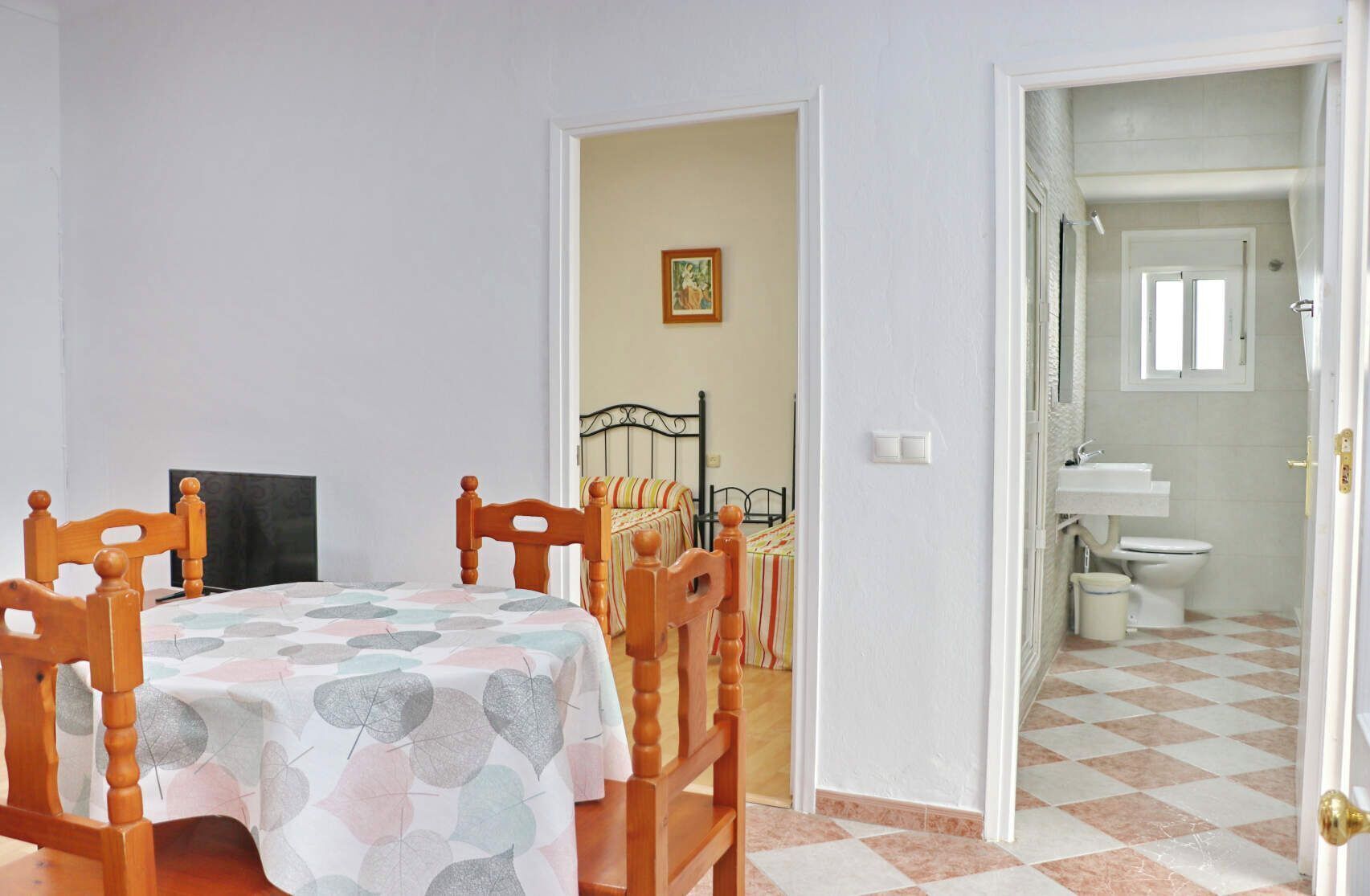 2 bedrooms, bed sheets