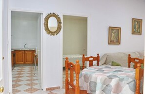 2 bedrooms, bed sheets