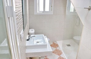 Bathroom - Ground floor apartment in the centre (CONIL DE LA FRONTERA)