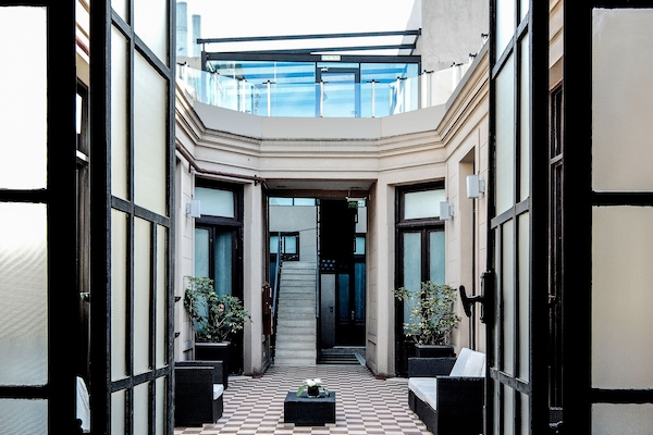 Her gün yerel tarzda kahvaltı (kişi başı 5 USD)