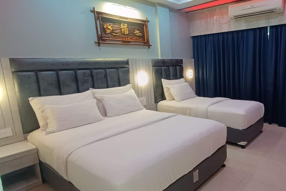 Deluxe Triple Room, Multiple Beds