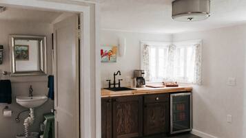 M22 Stone Cottage | Private kitchen