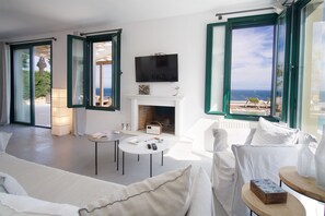 Villa | Living room - Exceptional Sea Front Villa in Skala (Kefalonia)