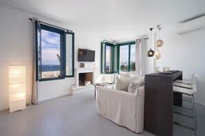 Villa | Living area - Exceptional Sea Front Villa in Skala (Kefalonia)