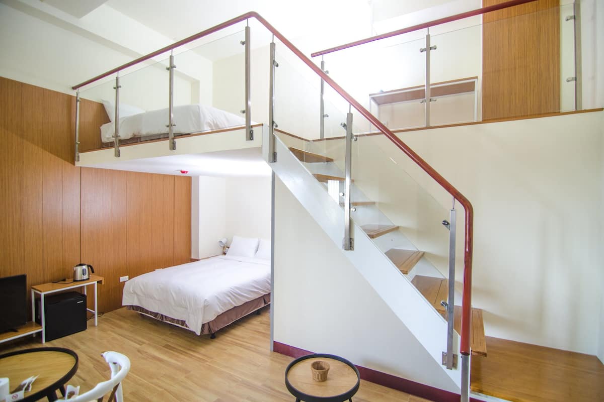 Family Quadruple Room, City View | Desk, blackout drapes, rollaway beds (surcharge), WiFi (free)
